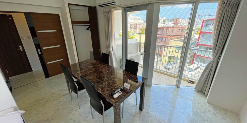 Imagen de la habitación del Hotel G-RATIS Omoromachi. Foto 28