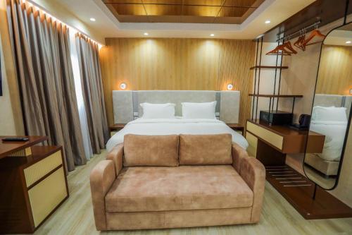 Imagen de la habitación del Hotel GREAT WHITE HOTEL. Foto 18