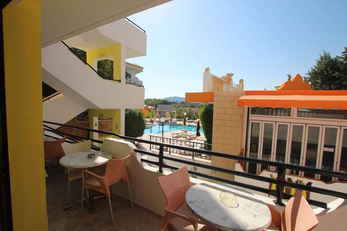 Imagen de los exteriores del Hotel GRECIAN FANTASIA RESORT. Foto 7