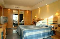 Imagen de la habitación del Hotel GREEN OASIS CRYSTAL BEACH. Foto 4