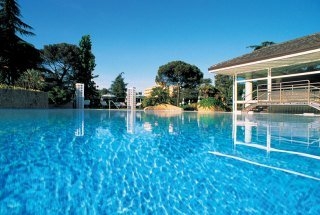 Imagen de la piscina del Hotel GREEN PARK RESORT SPA and GOLF. Foto 8