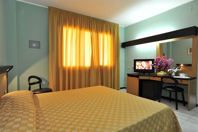 Imagen de la habitación del Hotel GREEN SPORTING CLUB. Foto 10