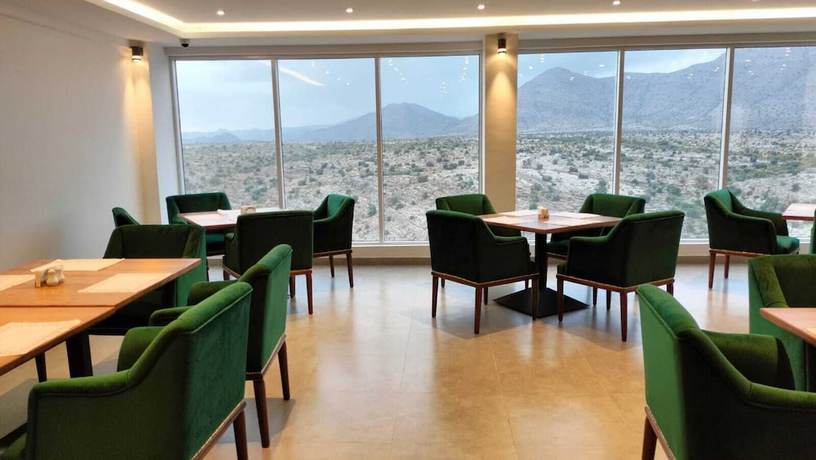 Imagen del bar/restaurante del Hotel GREEN VIEW HOTEL. Foto 6