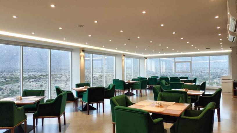 Imagen del bar/restaurante del Hotel GREEN VIEW HOTEL. Foto 7