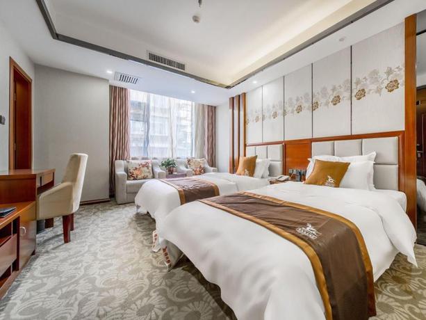 Imagen general del Hotel GREENTREE INN KUNMING BAIYUN ROAD TONGDE PLAZA BRACH. Foto 3