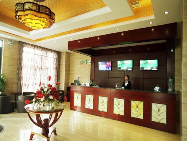 Imagen general del Hotel GREENTREE INN LUOYANG YICHUAN YILONG AVENUE. Foto 2