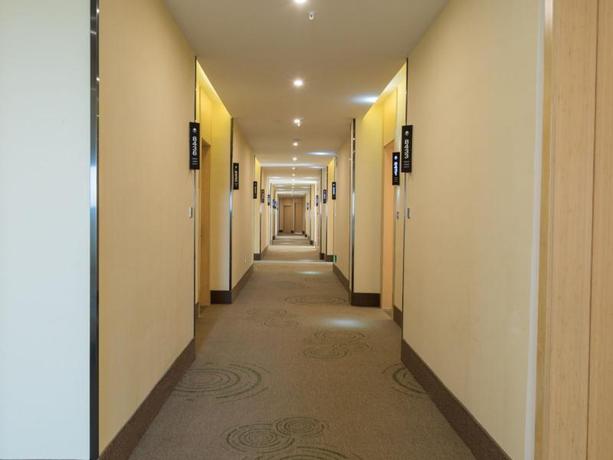 Imagen general del Hotel GREENTREE INN TAICANG CITY LIUHE TOWN TINGHAI ROAD. Foto 2