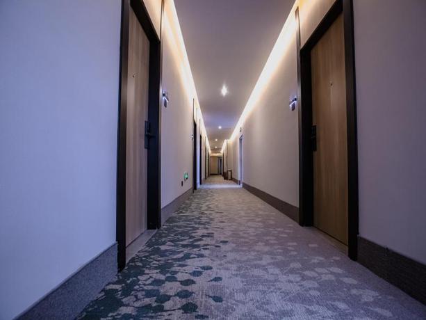 Imagen general del Hotel GREENTREE INN TANGSHAN CAOFEIDIAN DISTRICT NANBAO. Foto 4