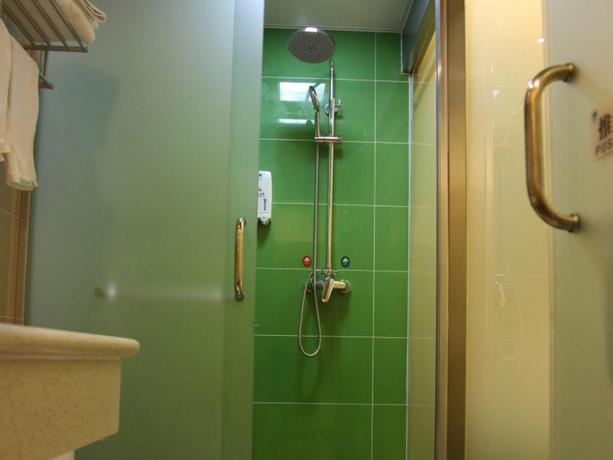 Imagen de la habitación del Hotel GREENTREE INN ZAOZHUANG HIGH SPEED TRAIN STATION E. Foto 3