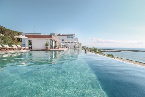 Imagen general del Hotel GRIFID Encanto Beach - MediSPA, Ultra All Inclusive & Private Beach. Foto 2