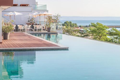Imagen general del Hotel GRIFID Encanto Beach - MediSPA, Ultra All Inclusive & Private Beach. Foto 10
