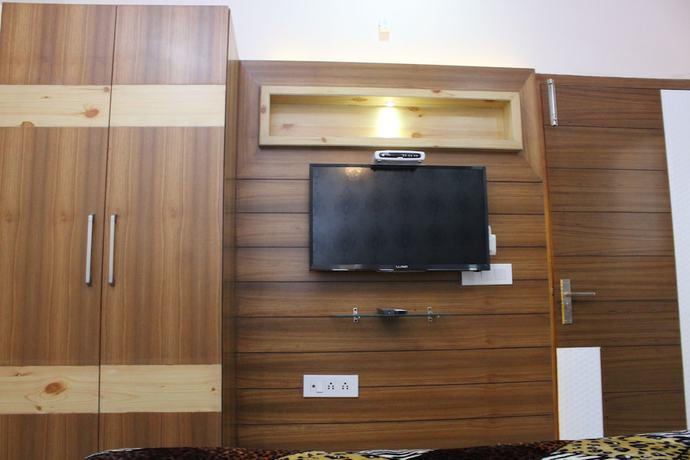 Imagen de la habitación del Hotel GST Grand Plaza. Foto 6