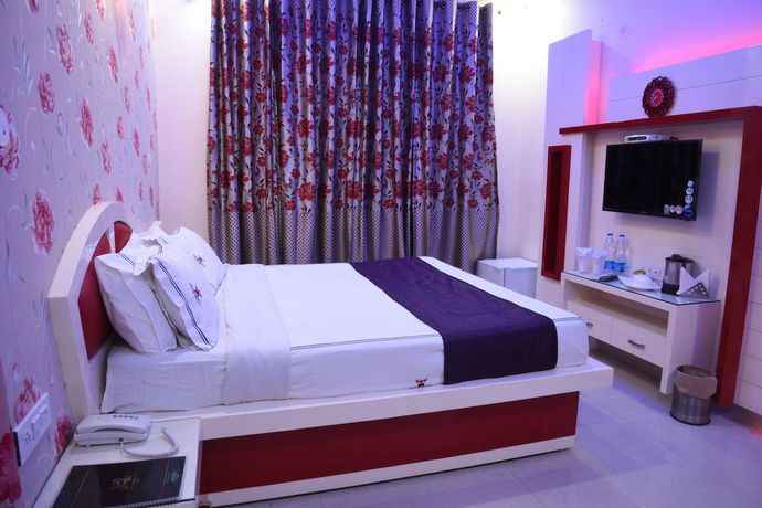 Imagen de la habitación del Hotel GST Grand Plaza. Foto 15