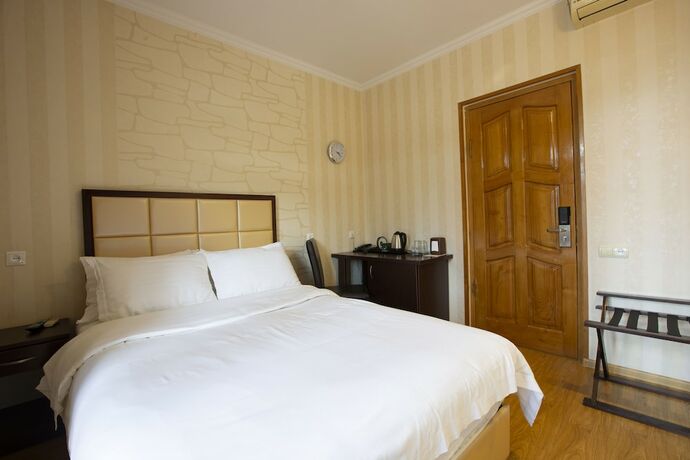 Imagen de la habitación del Hotel GTM Kapan. Foto 14