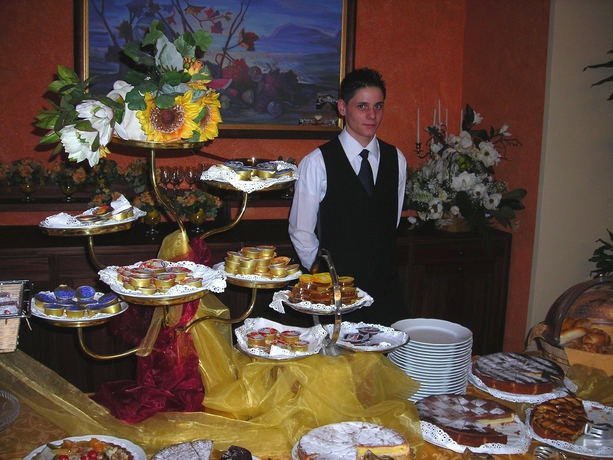 Imagen del bar/restaurante del Hotel GUGLIELMO SECONDO. Foto 2