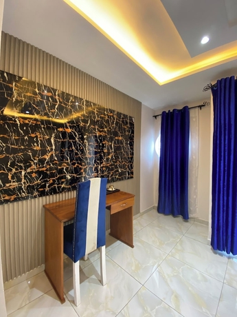 Imagen de la habitación del Hotel GUIKO H&ocirc;tel Palace. Foto 3