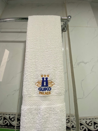 Imagen de la habitación del Hotel GUIKO H&ocirc;tel Palace. Foto 12