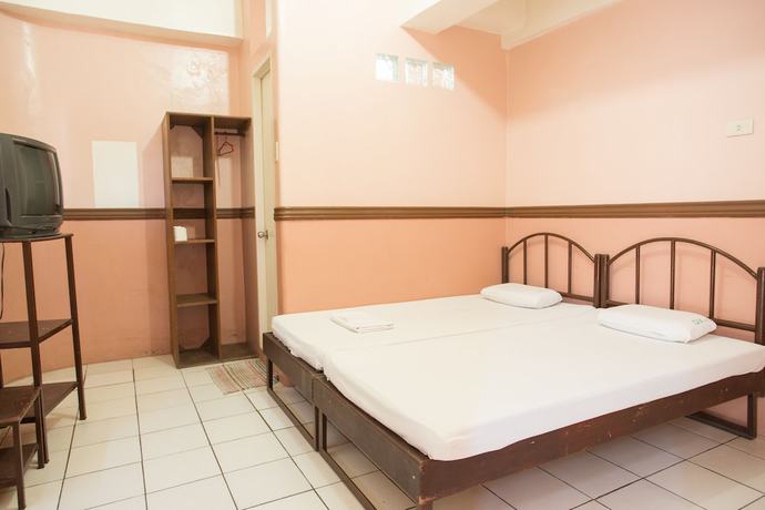 Imagen de la habitación del Hotel GV Masbate. Foto 8