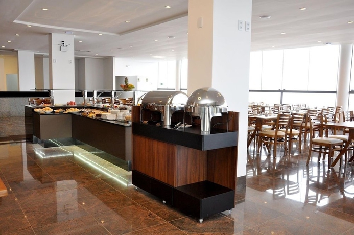 Imagen del bar/restaurante del Hotel G&aacute;latas Golden. Foto 5