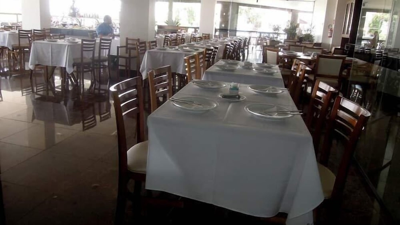 Imagen del bar/restaurante del Hotel G&aacute;latas Golden. Foto 8