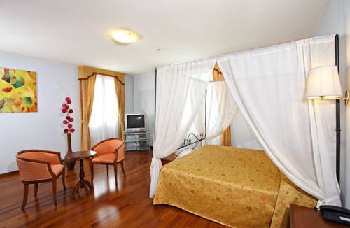 Imagen de la habitación del Hotel Gabarda. Foto 4