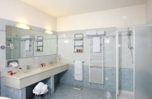 Imagen de la habitación del Hotel Gabarda. Foto 10