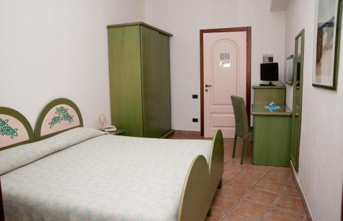 Imagen de la habitación del Hotel Gabbiano, Acquafredda. Foto 7