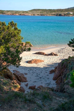 Imagen general del Hotel Gabbiano - Agenzia Isola Rossa. Foto 14