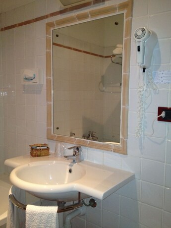 Imagen de la habitación del Hotel Gabbiano Azzurro. Foto 13