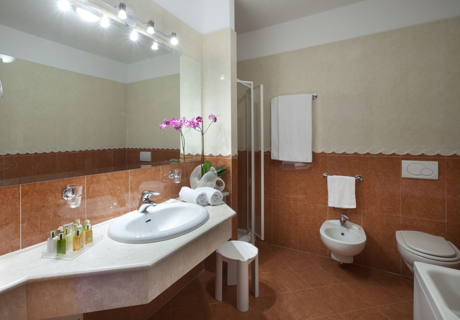 Imagen de la habitación del Hotel Gabbiano Azzurro and Suites. Foto 6