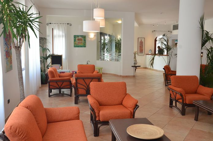 Imagen de los interiores del Hotel Gabbiano Beach. Foto 19