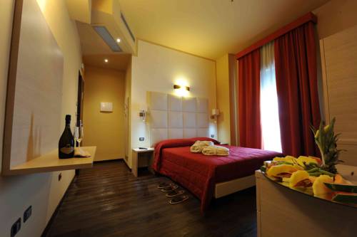 Imagen de la habitación del Hotel Gabbiano, Manfredonia. Foto 7