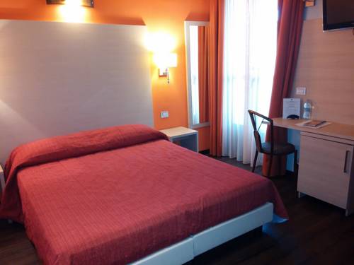 Imagen de la habitación del Hotel Gabbiano, Manfredonia. Foto 9
