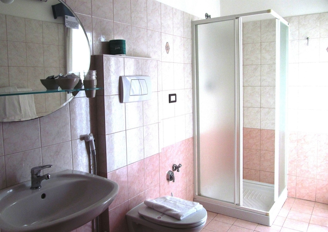 Imagen de la habitación del Hotel Gabbiano, Porto San Giorgio. Foto 9