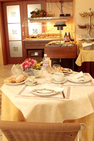 Imagen del bar/restaurante del Hotel Gabbiano, Viserba. Foto 3