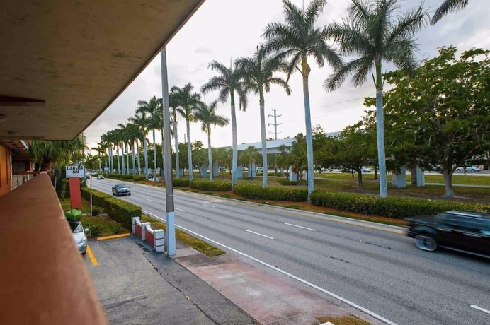 Imagen de los exteriores del Hotel Gables Inn. Foto 13