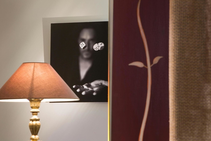 Imagen de la habitación del Hotel Gabriel Paris. Foto 9