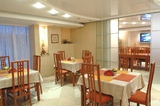 Imagen del bar/restaurante del Hotel Gabriel, Perm. Foto 7