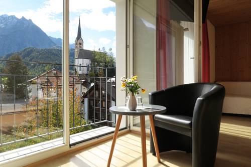 Imagen de la habitación del Hotel Gabriel, Scuol. Foto 8