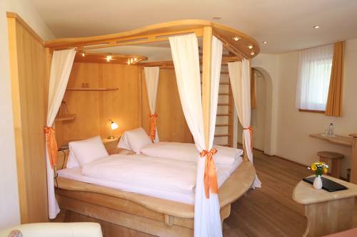 Imagen de la habitación del Hotel Gabriel, Scuol. Foto 14