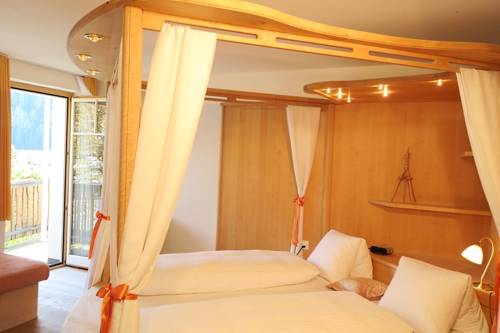 Imagen de la habitación del Hotel Gabriel, Scuol. Foto 15