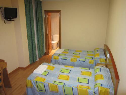 Imagen de la habitación del Hotel Gabriel Y Galan. Foto 2