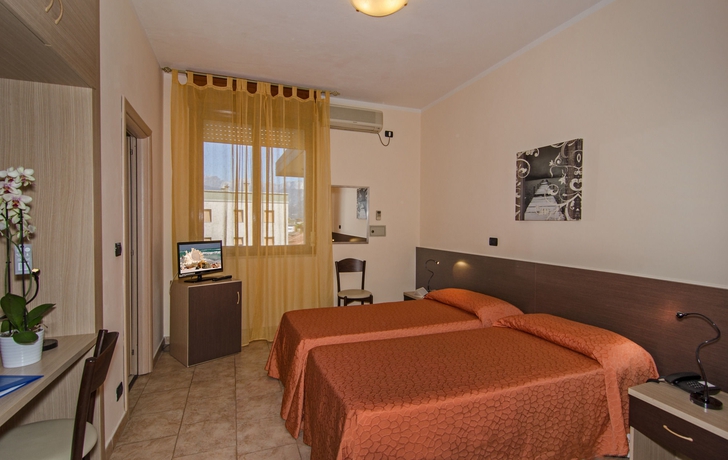 Imagen de la habitación del Hotel Gabrini. Foto 3