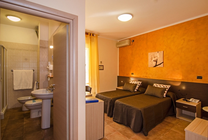 Imagen de la habitación del Hotel Gabrini. Foto 4
