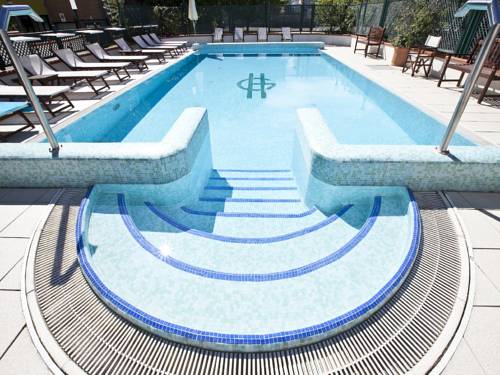 Imagen de la piscina del Hotel Gaby. Foto 12