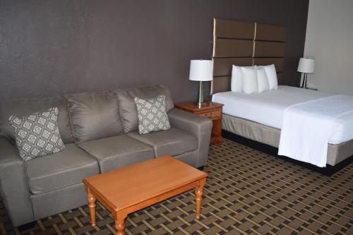 Imagen de la habitación del Hotel Gadsden Inn and Suites. Foto 15