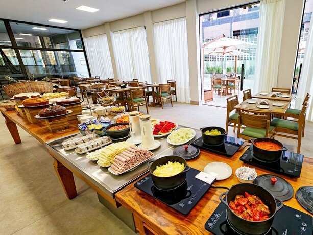 Imagen del bar/restaurante del Hotel Gaeta. Foto 12