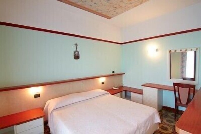 Imagen de la habitación del Hotel Gaggiano. Foto 8
