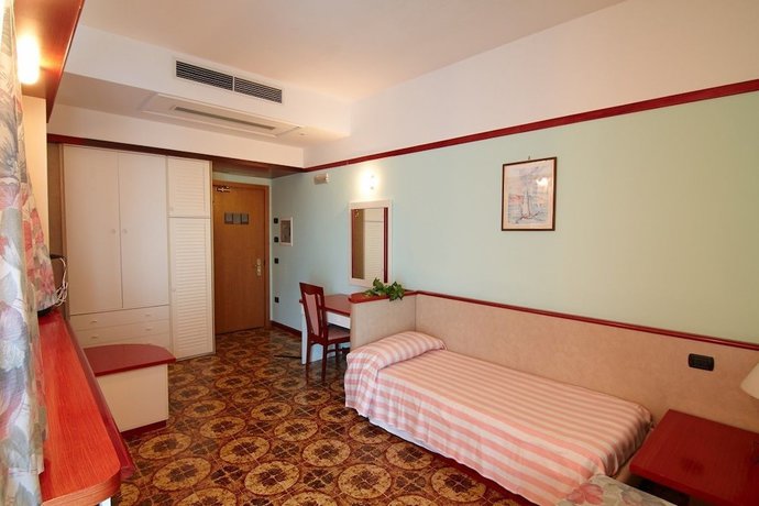 Imagen de la habitación del Hotel Gaggiano. Foto 12