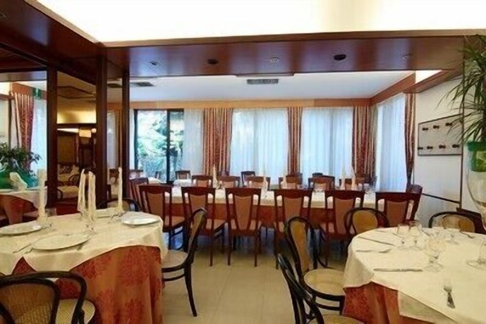 Imagen del bar/restaurante del Hotel Gaggiano. Foto 4